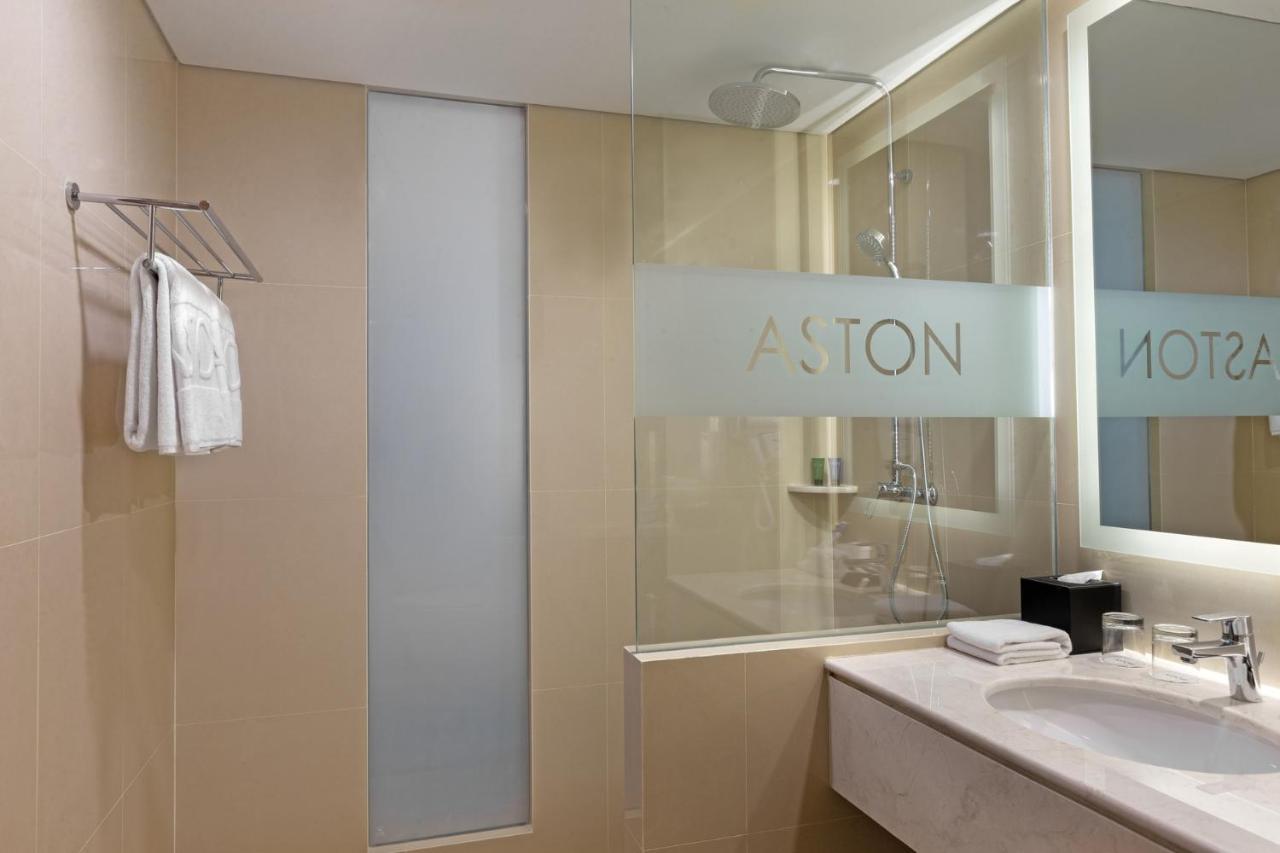 Aston Gresik Hotel & Conference Center Eksteriør bilde