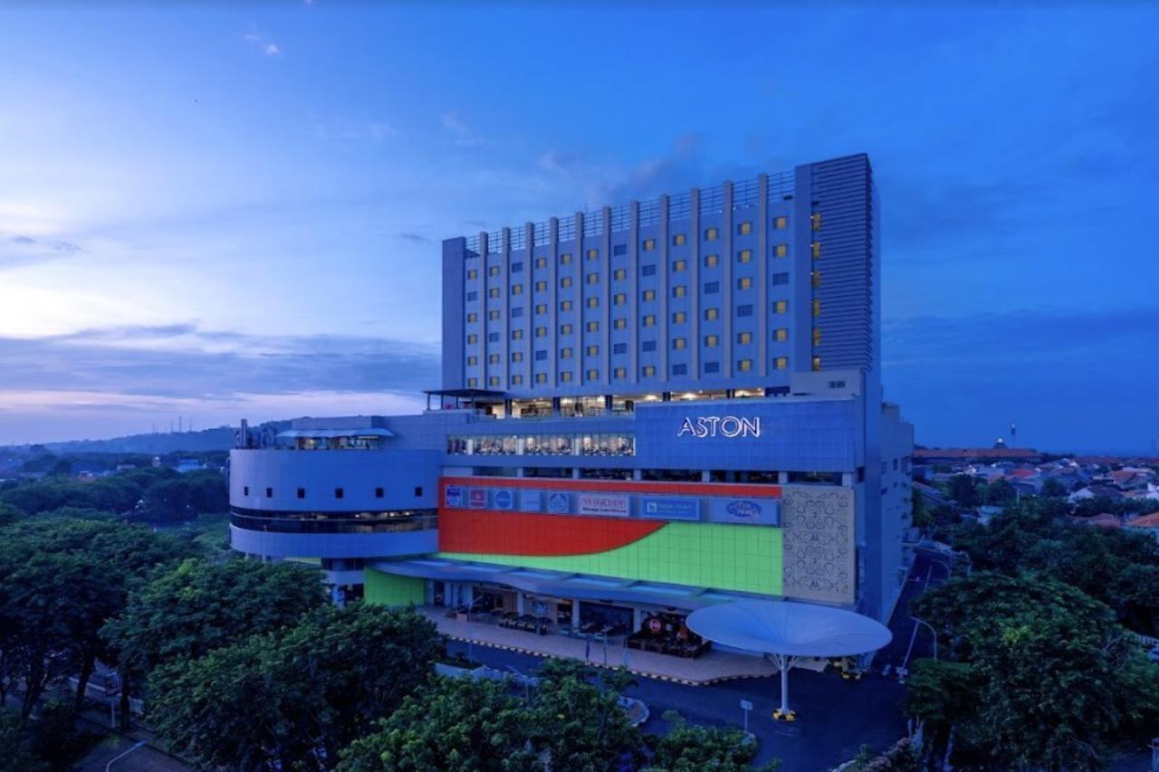 Aston Gresik Hotel & Conference Center Eksteriør bilde