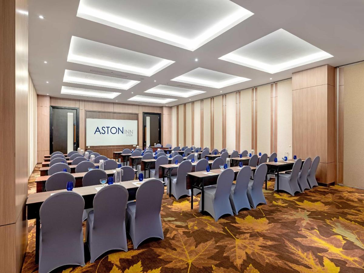 Aston Gresik Hotel & Conference Center Eksteriør bilde