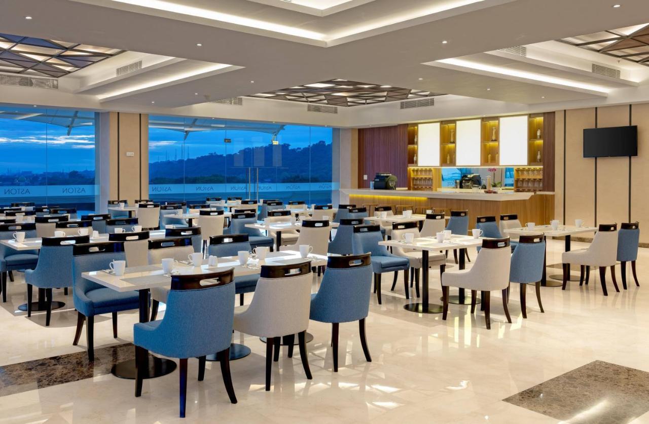 Aston Gresik Hotel & Conference Center Eksteriør bilde